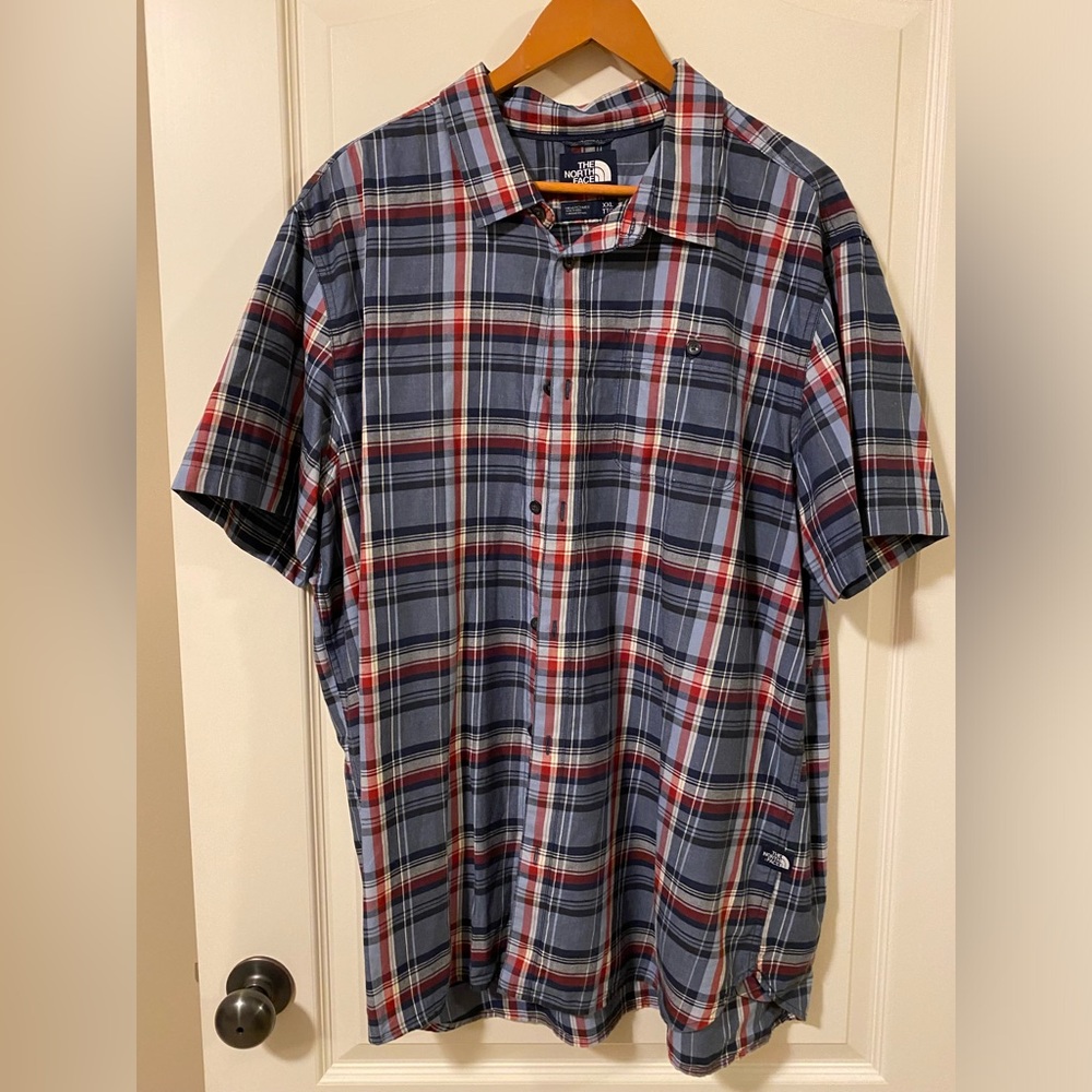NWOT Men’s North Face short sleeve Shirt size XXL